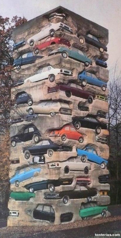 Escultura de coches