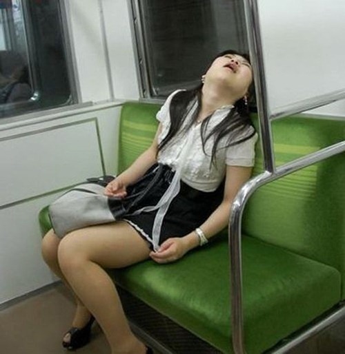China durmiendo en el tren