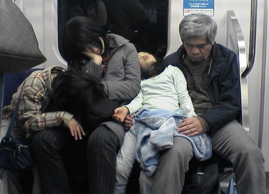 Familia china durmiendo