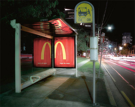publicidad-creativa-mcdonalds-paradas-bus-autobus